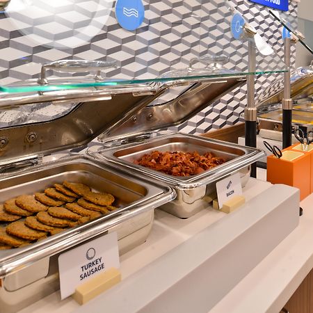 סנט פיטרס Holiday Inn Express & Suites - St Peters By Ihg מראה חיצוני תמונה