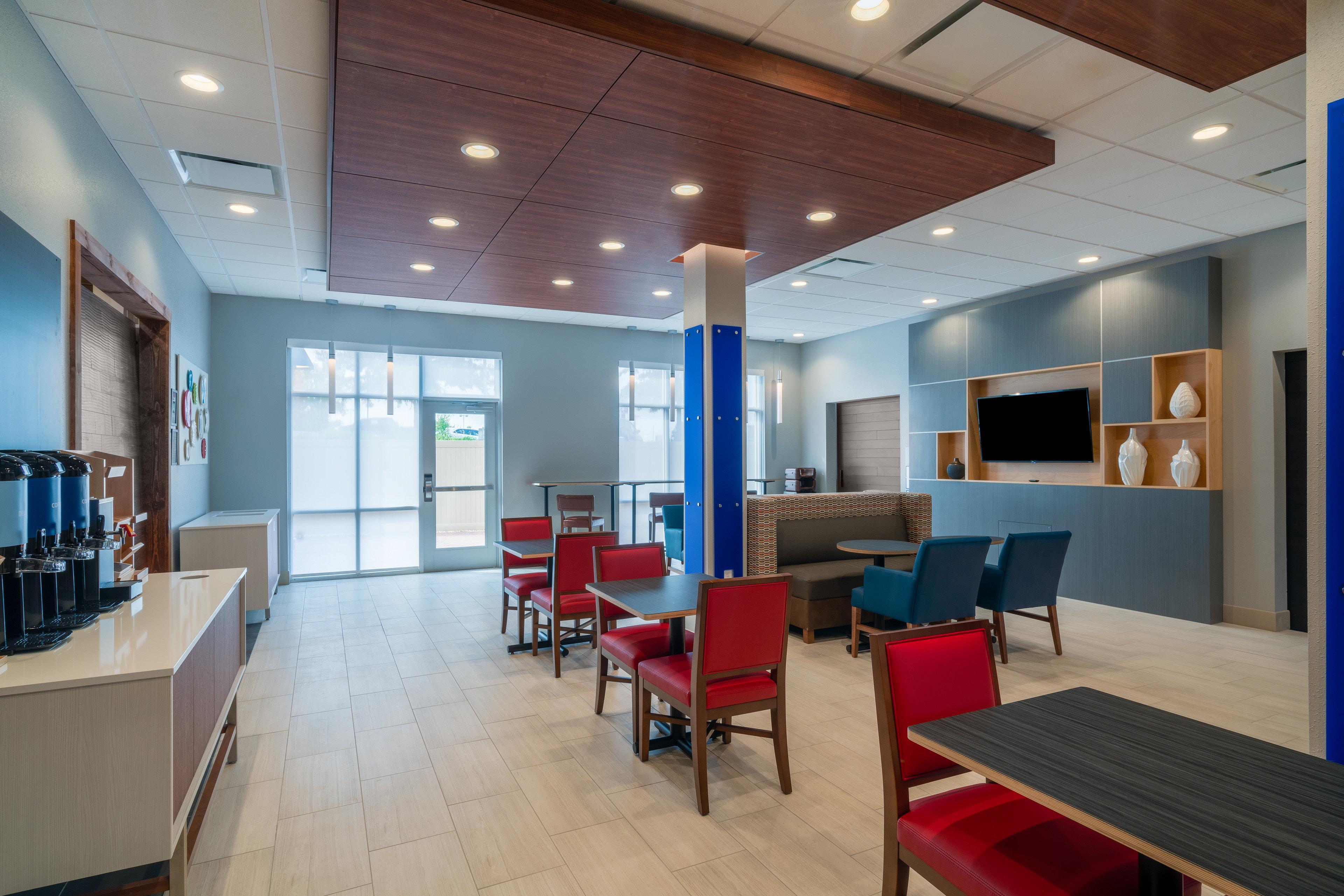 סנט פיטרס Holiday Inn Express & Suites - St Peters By Ihg מראה חיצוני תמונה