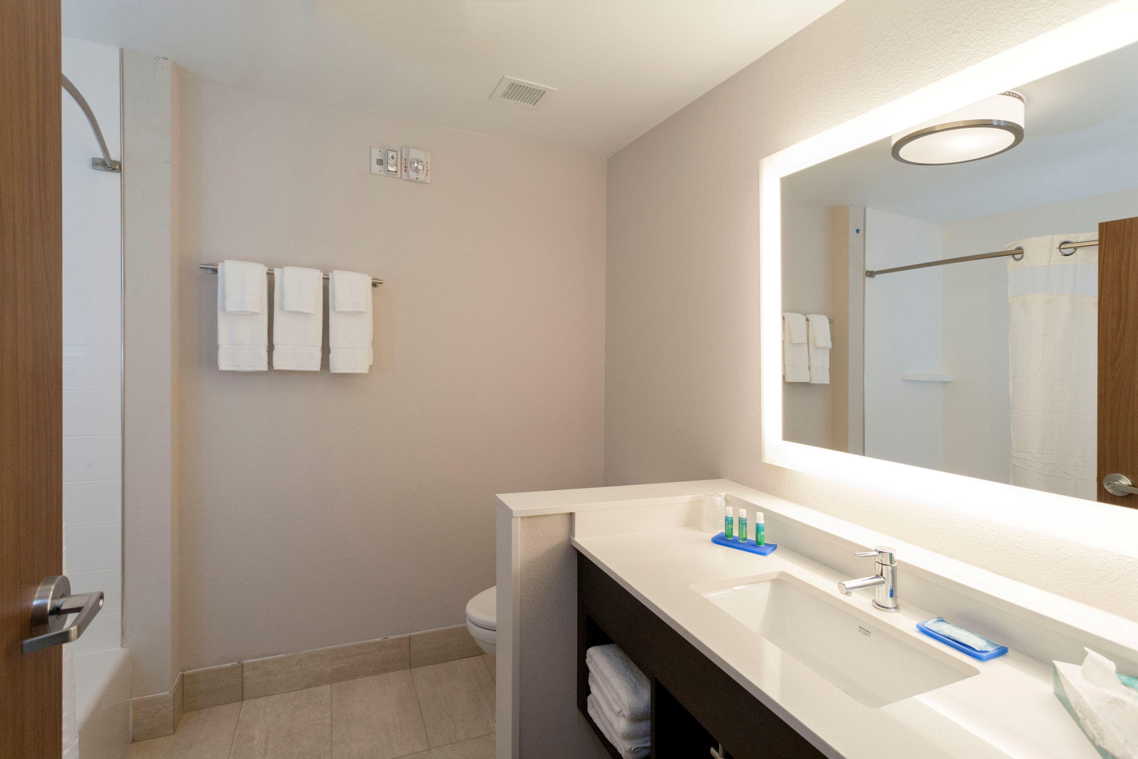 סנט פיטרס Holiday Inn Express & Suites - St Peters By Ihg מראה חיצוני תמונה